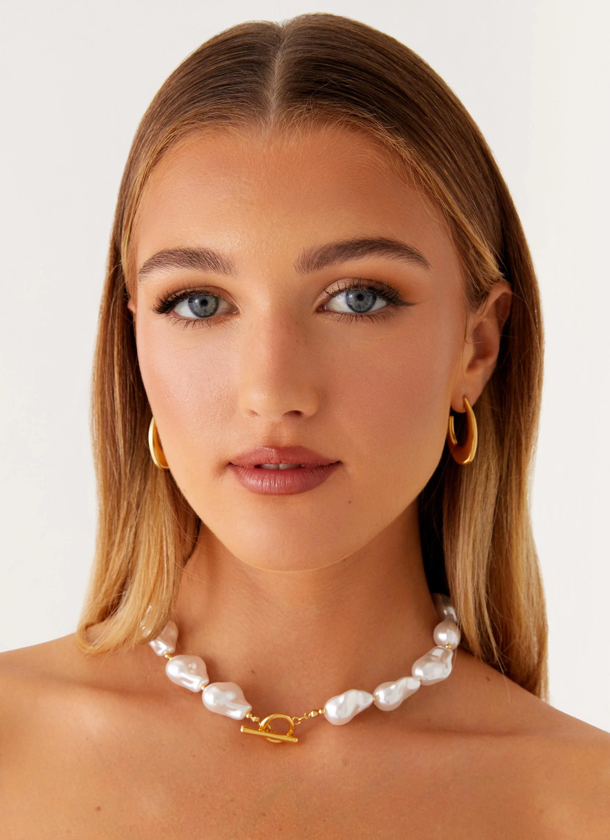 Angelie Necklace - Pearl - Image 4