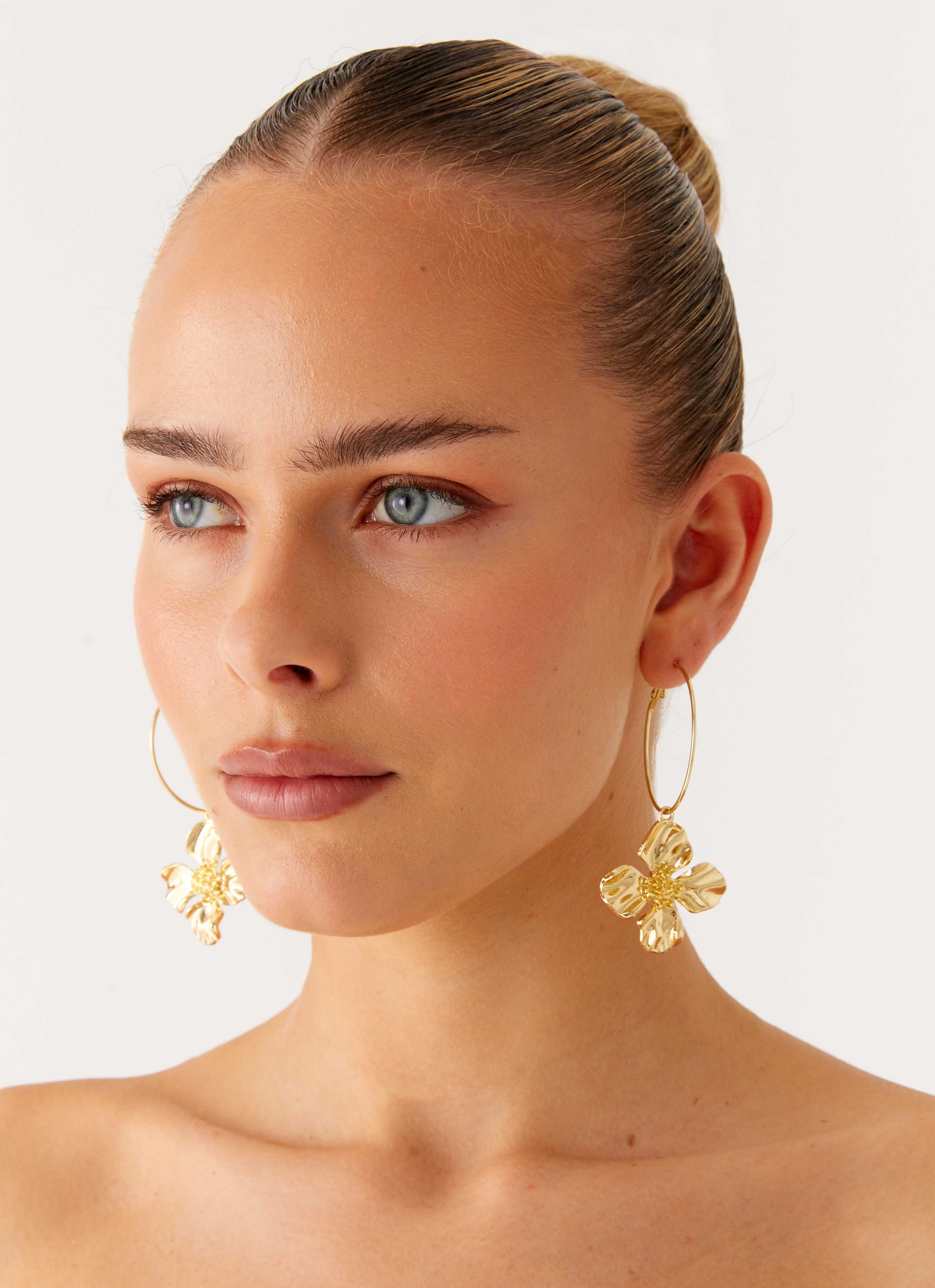 Aulora Flower Earrings - Gold - Image 3