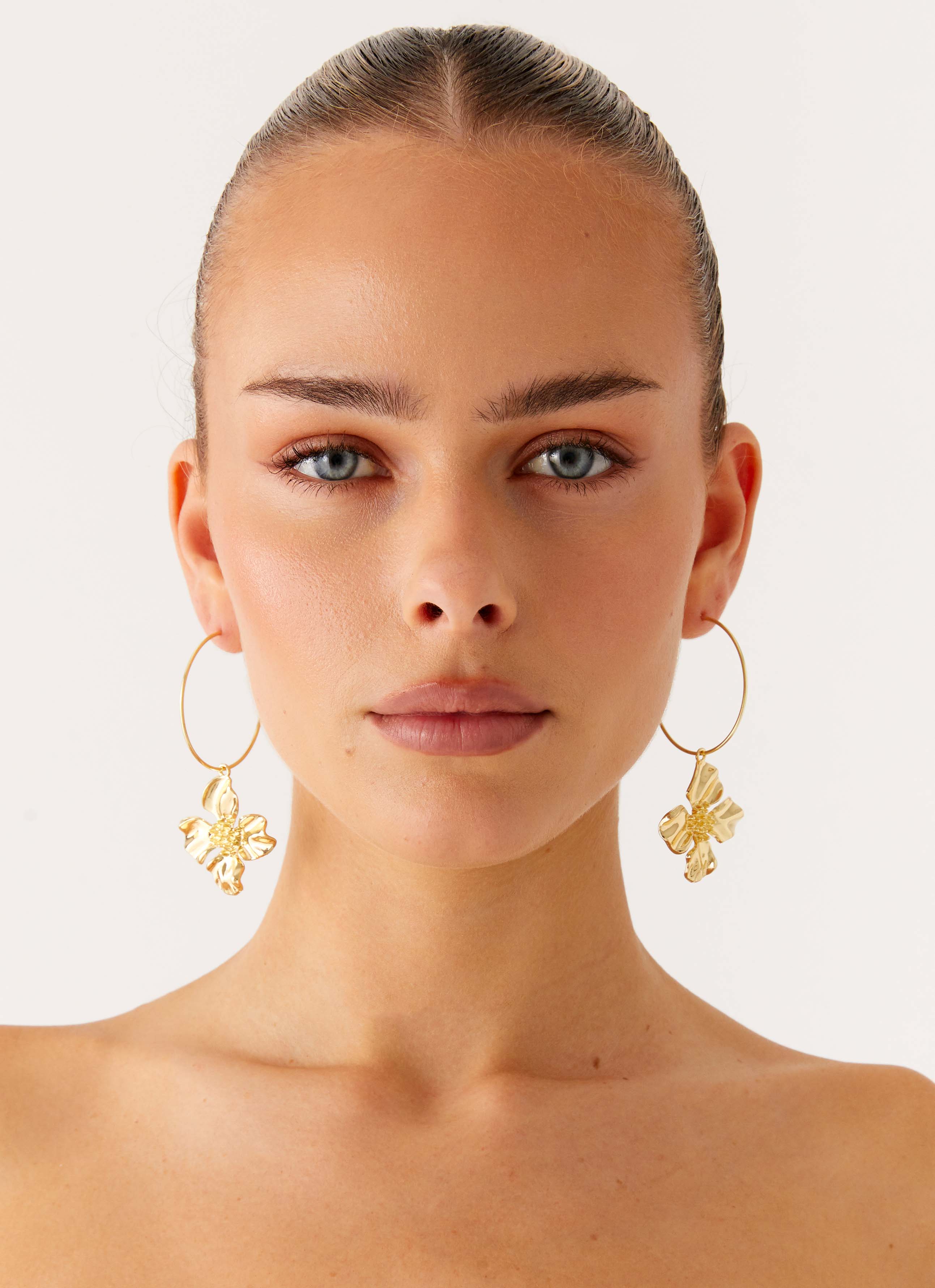 Aulora Flower Earrings - Gold - Image 4