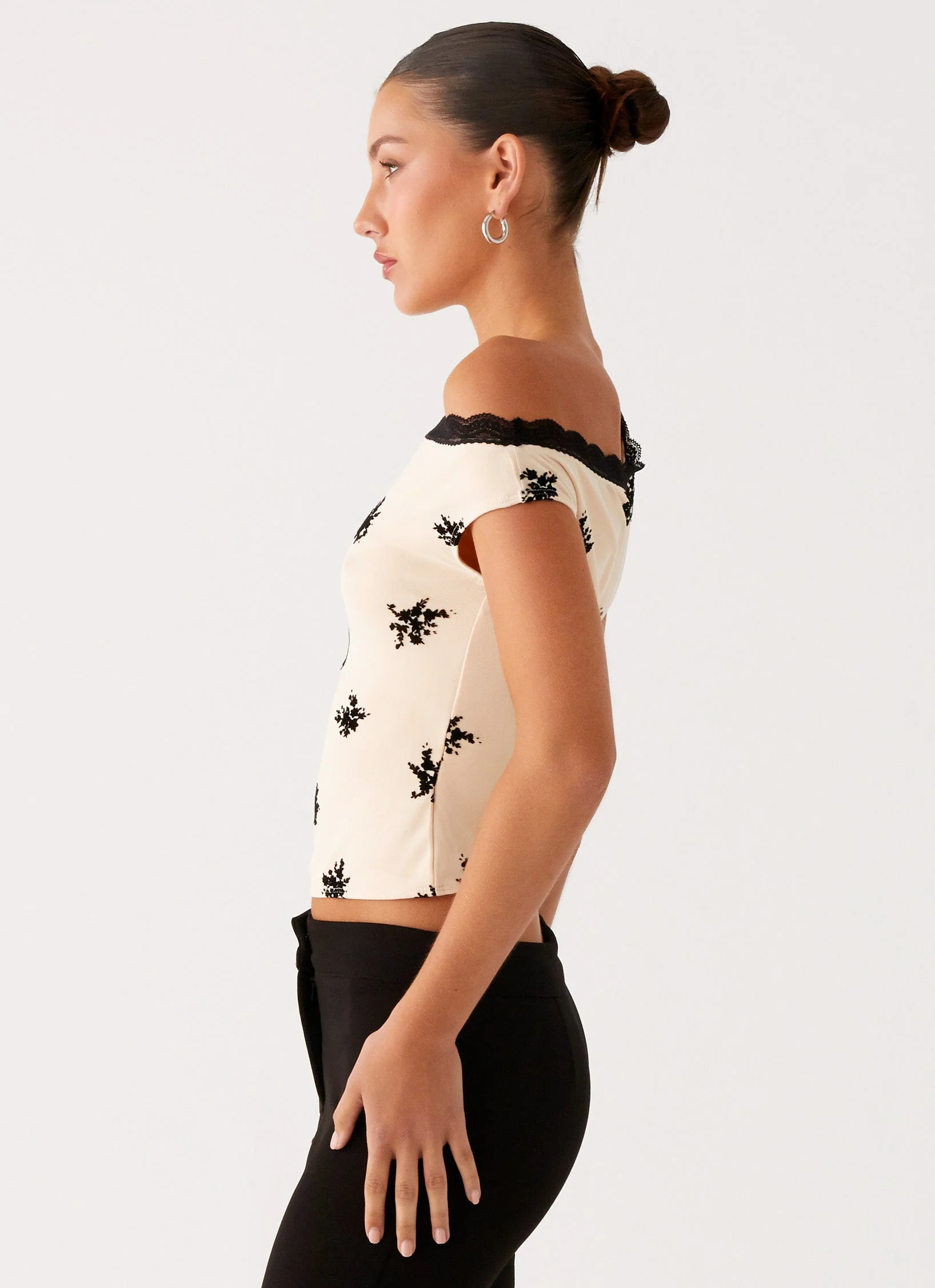 Blind Faith Flock One Shoulder Top - Cream - Image 3