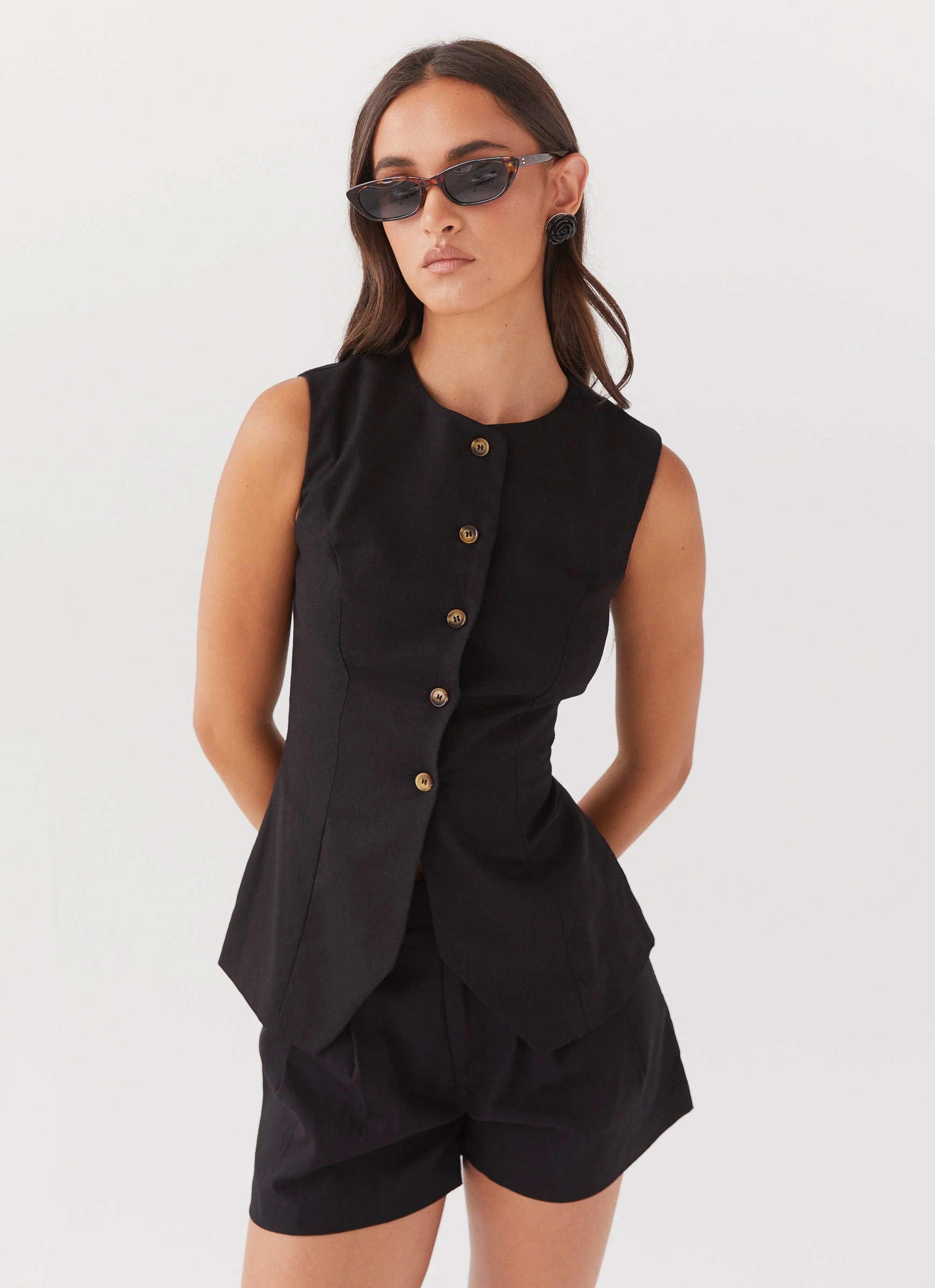 Born For Bordeaux Linen Shorts - Black - Image 3