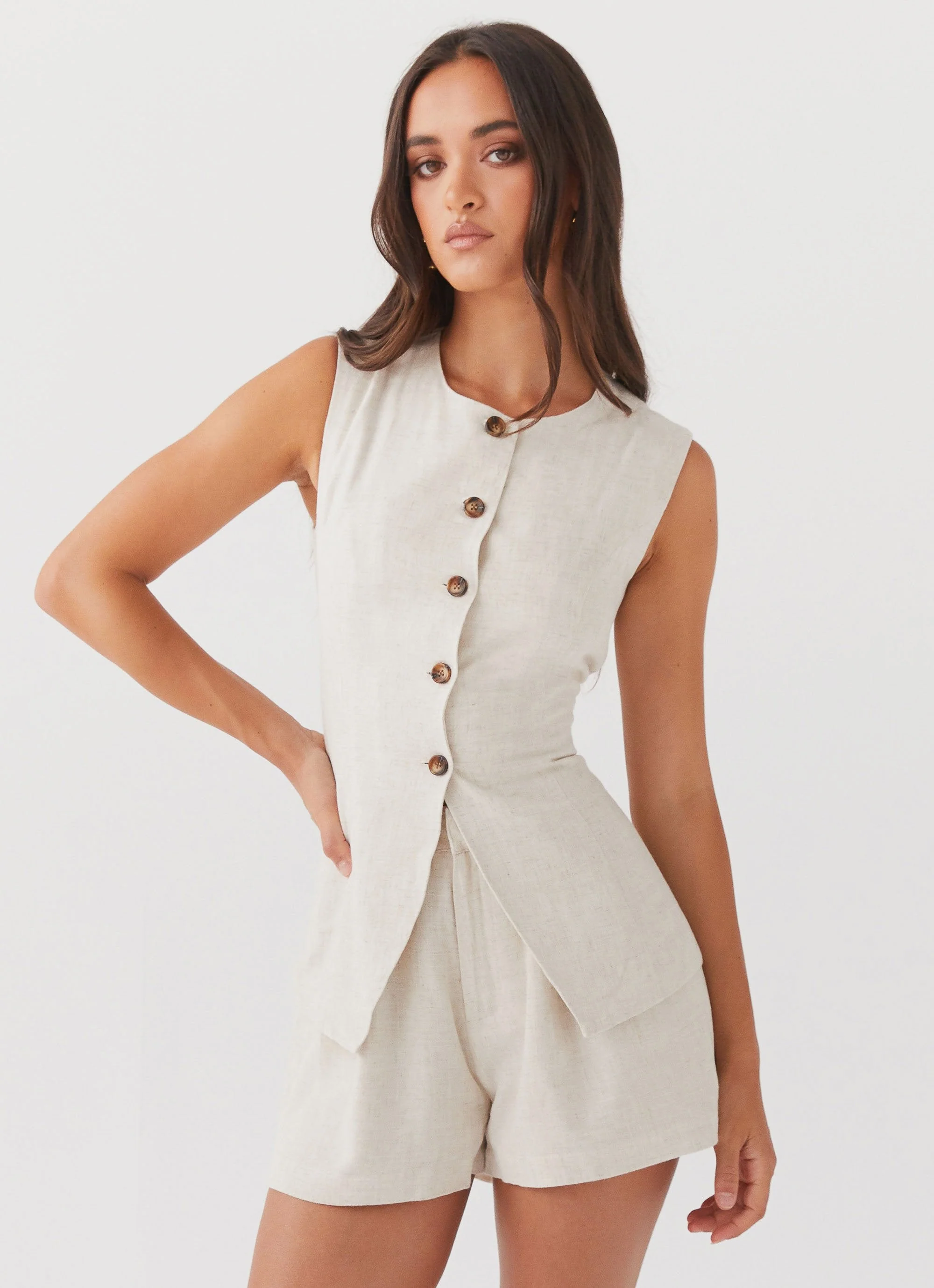 Born For Bordeaux Linen Shorts - Oatmeal - Image 5