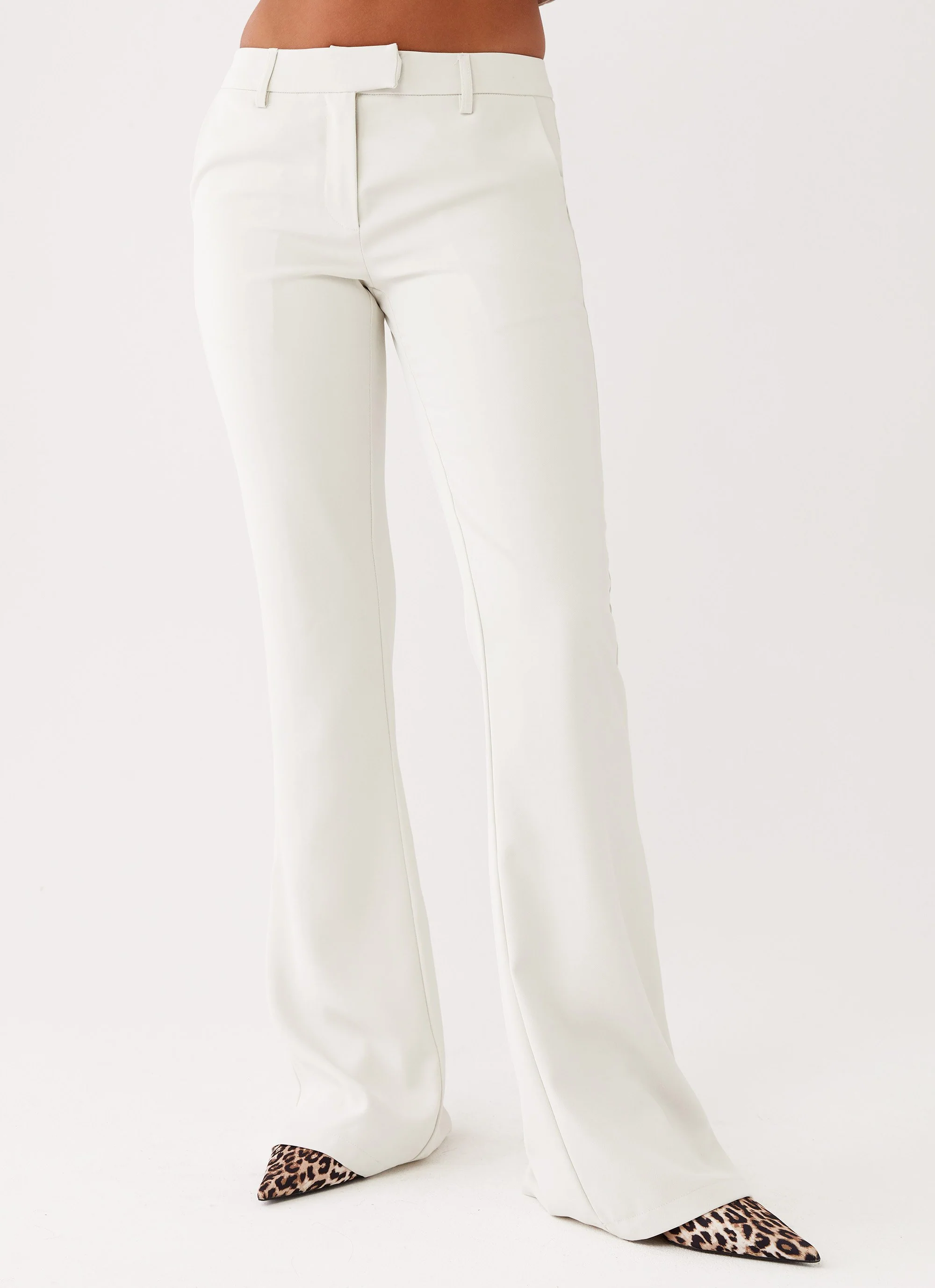 Cyra Low Rise Slim Fit Pants - Ivory - Image 5