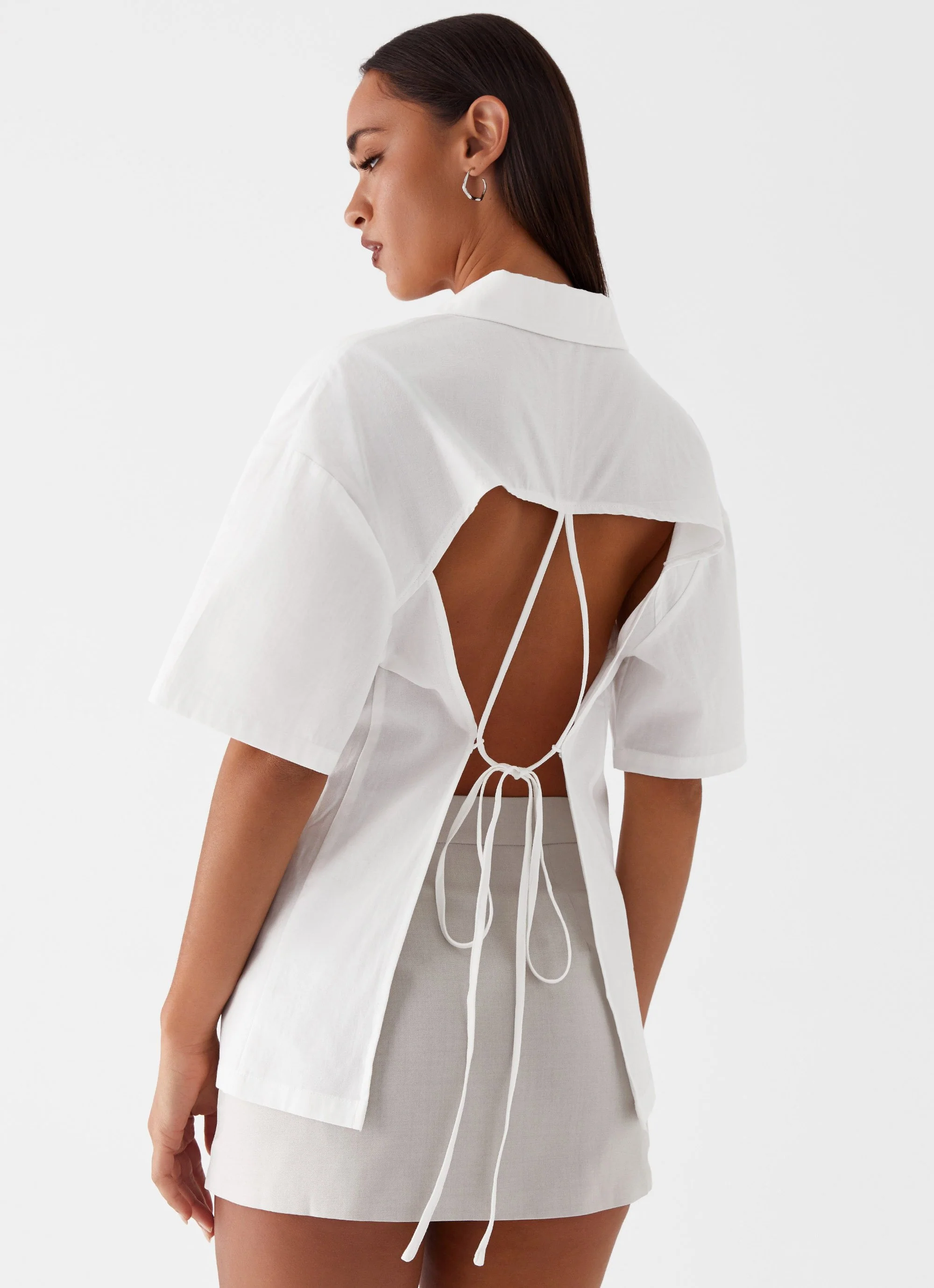 Hadley Open Back Short Sleeve Shirt - White - Image 6