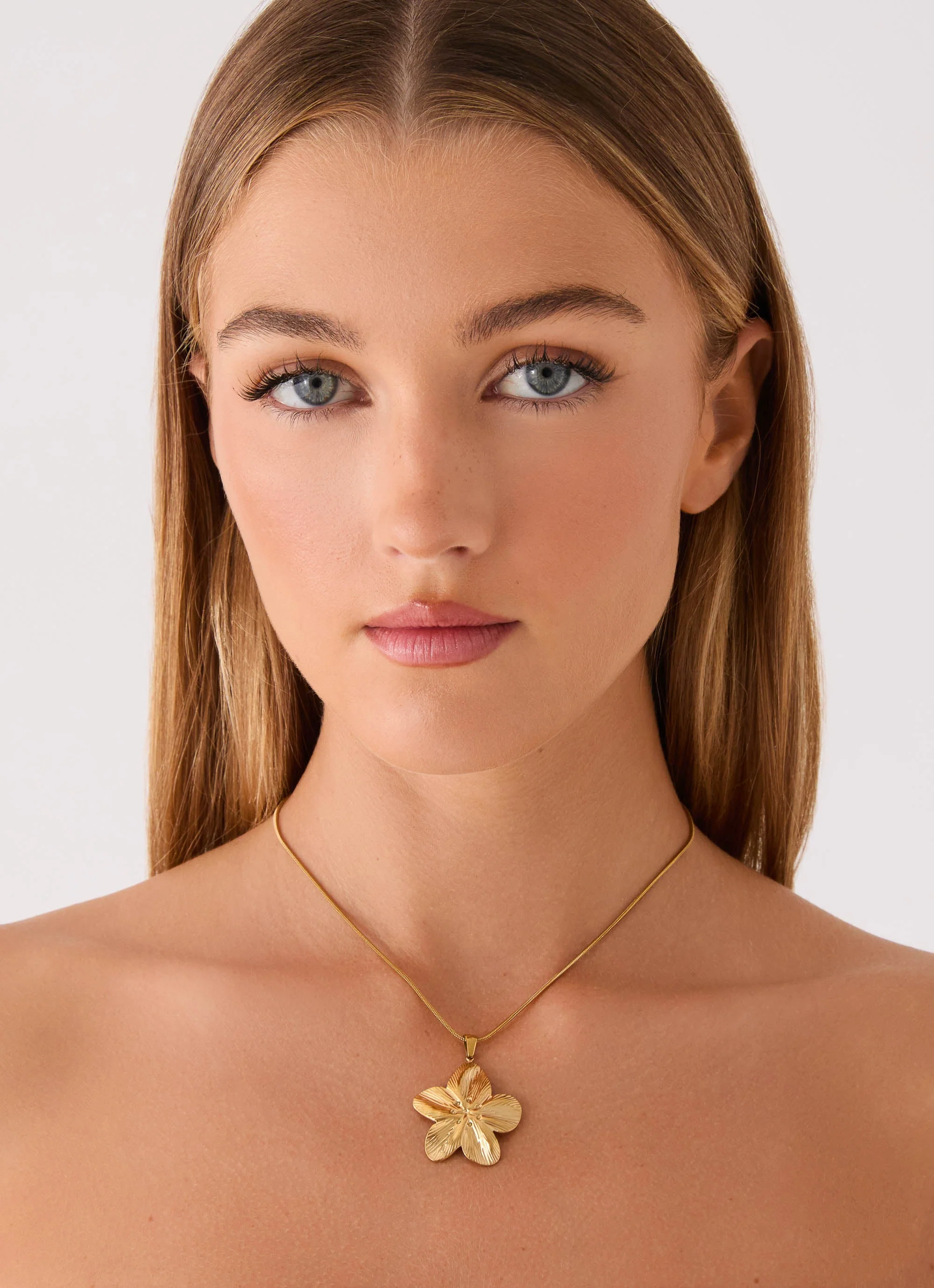 Hibiscus Gold Necklace - Gold - Image 3