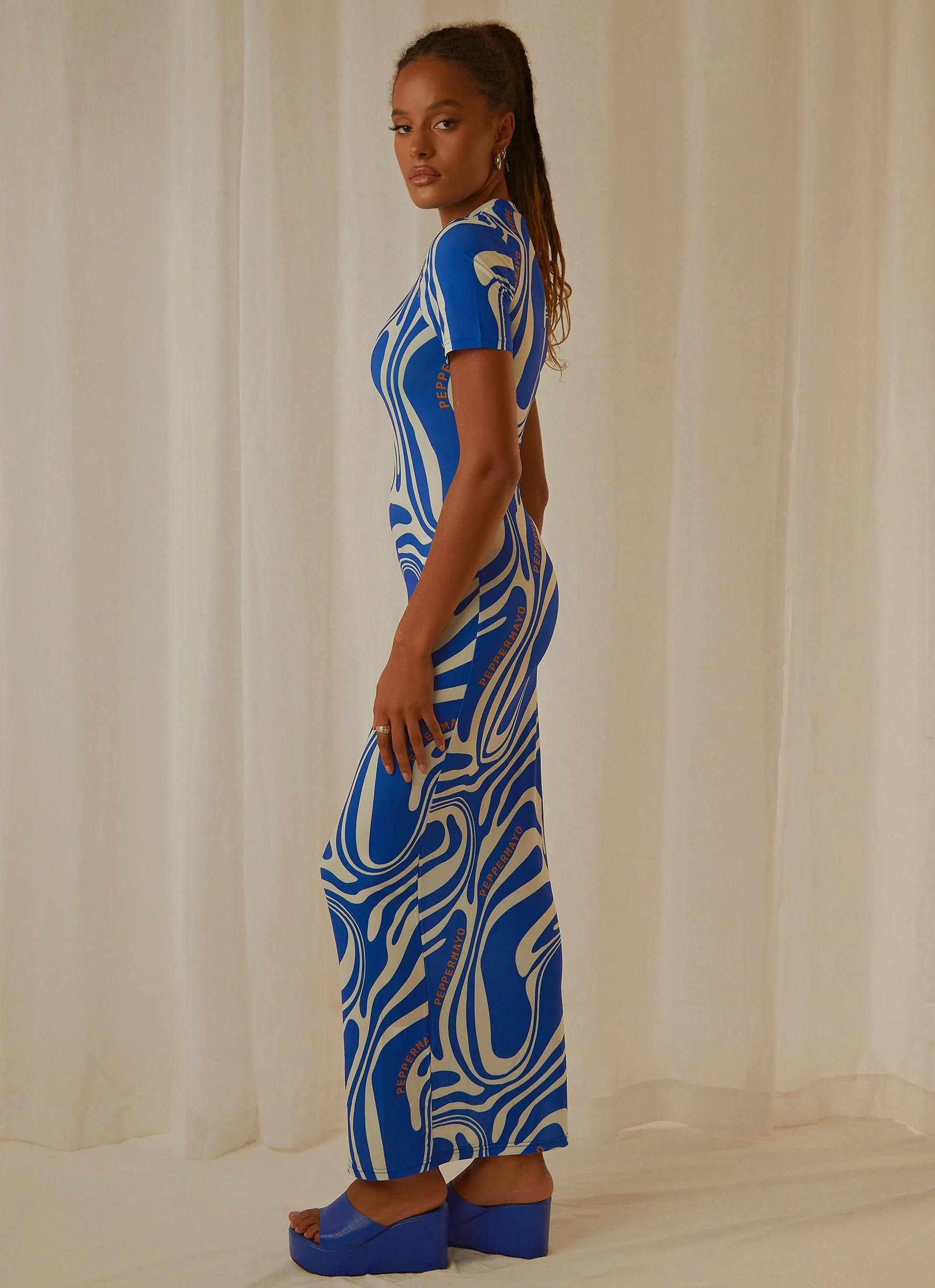 Into the City Mesh Maxi Dress - Cobalt Marble - Image 2
