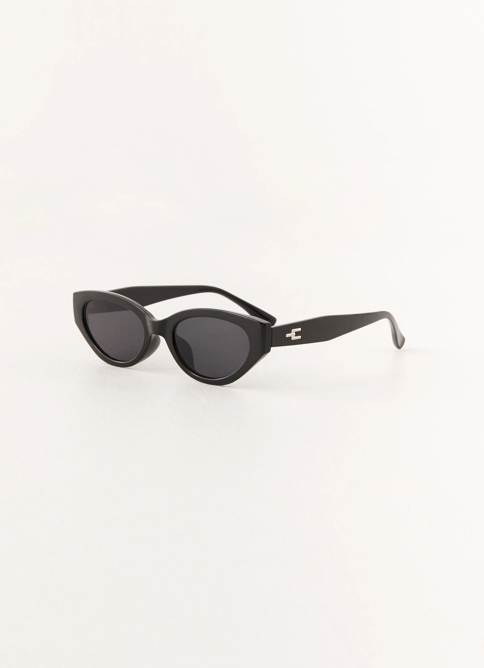 Janice Sunglasses - Black - Image 2