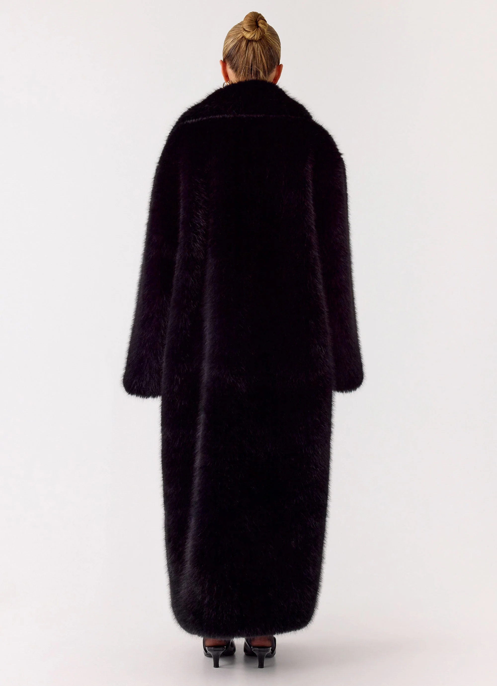 Kamil Faux Fur Maxi Coat - Black - Image 12