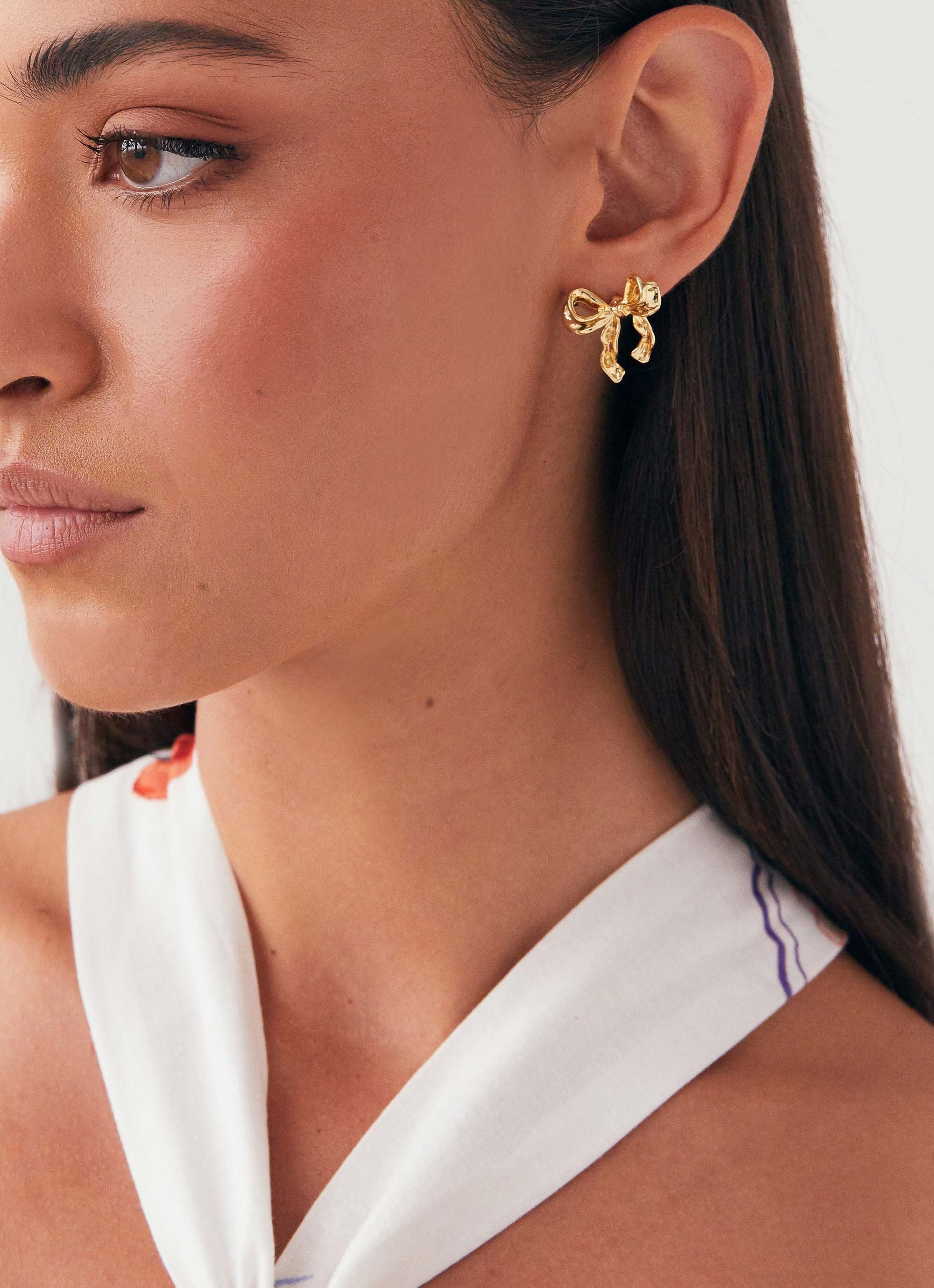 Kindra Mini Bow Earring - Gold - Image 4