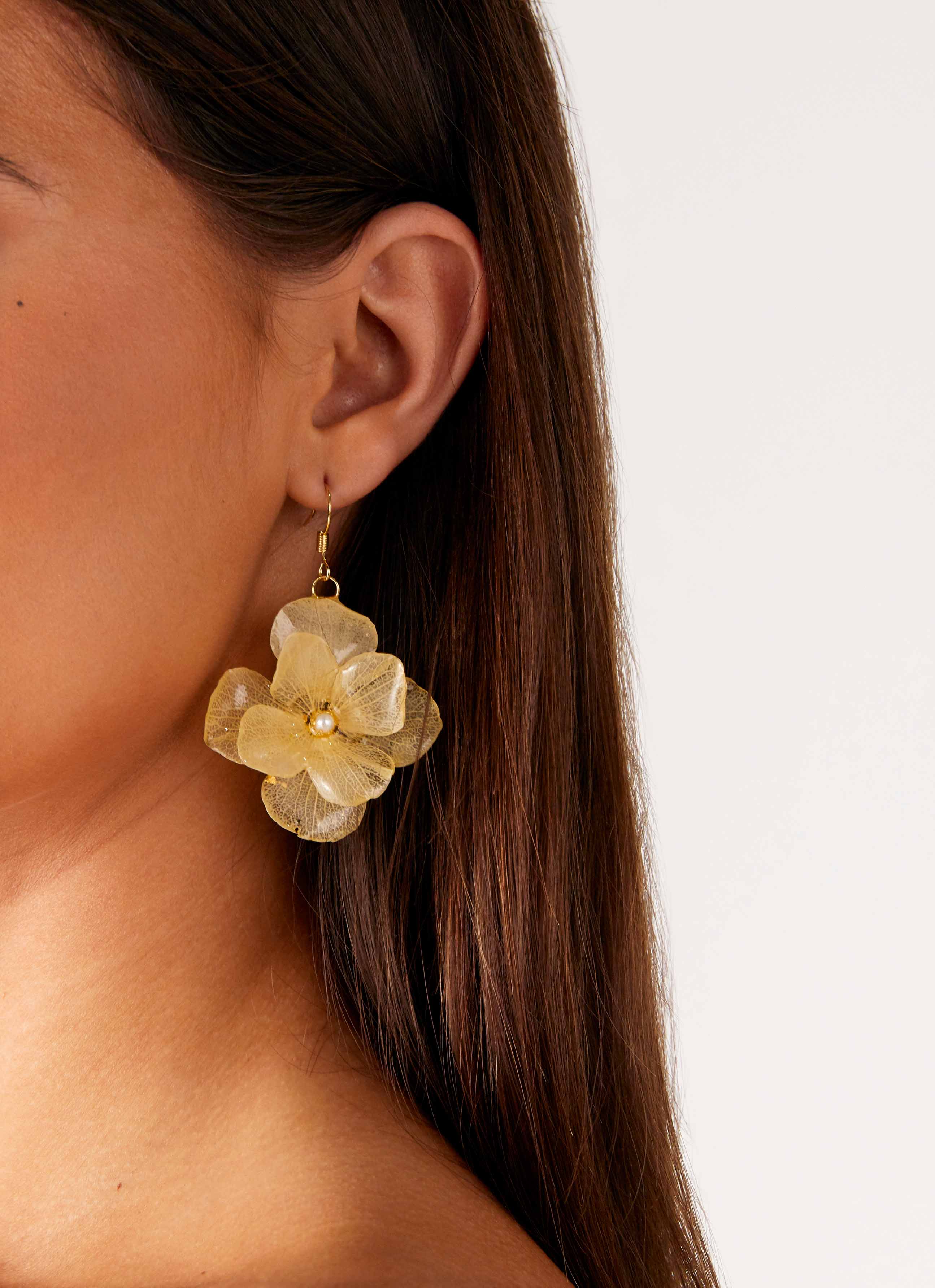 Mona Earrings - Ivory - Image 3