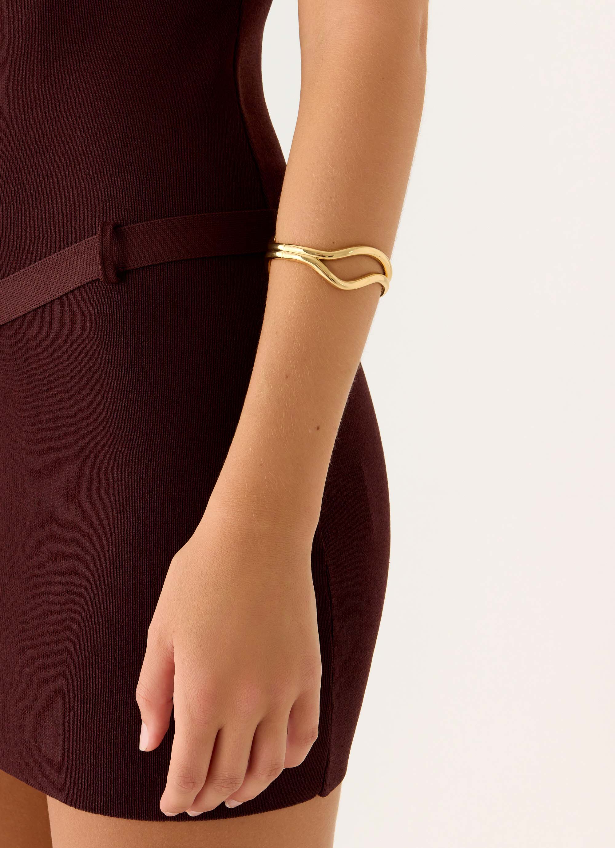 Moonwell Bangle - Gold - Image 3