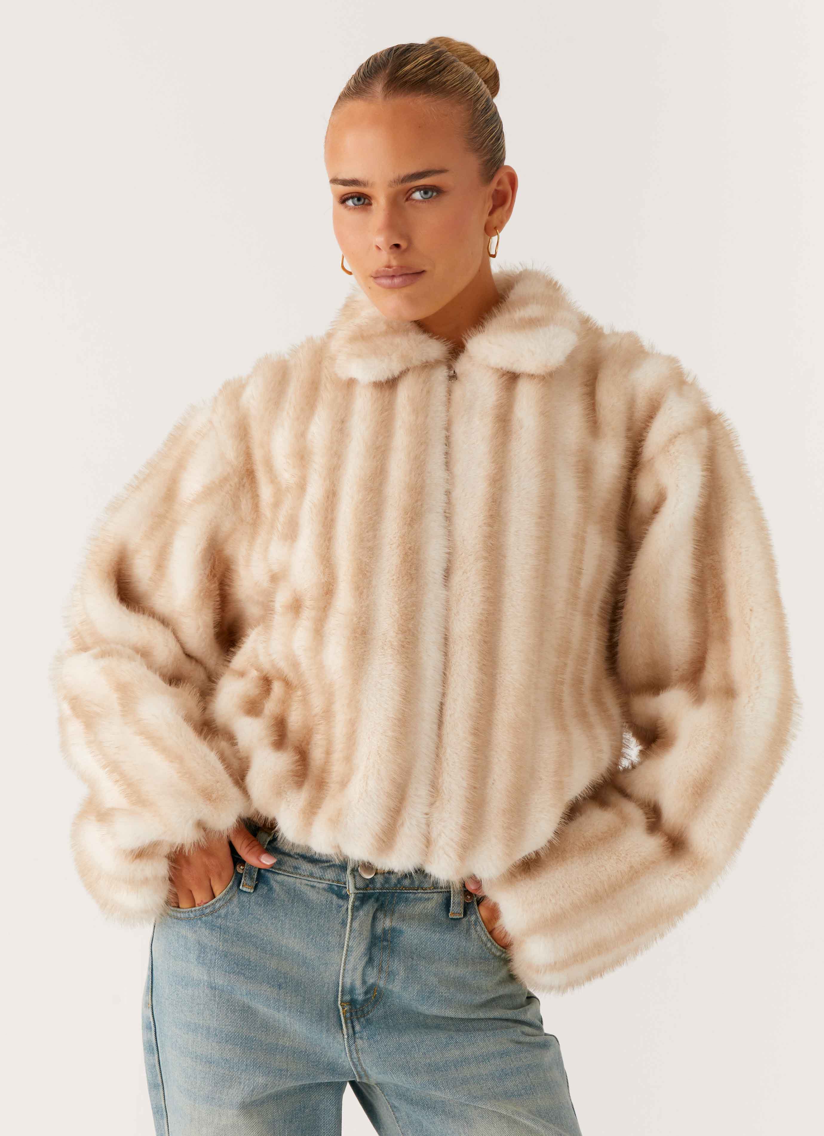 Naylor Faux Fur Jacket - Blonde - Image 7