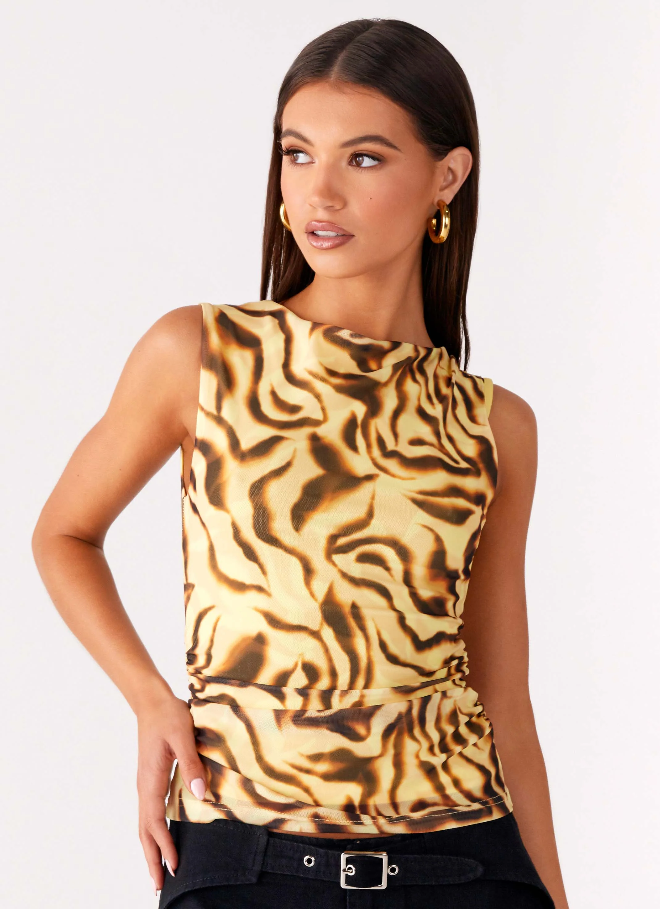 On read Tank Top - Yellow Zebra - Image 5