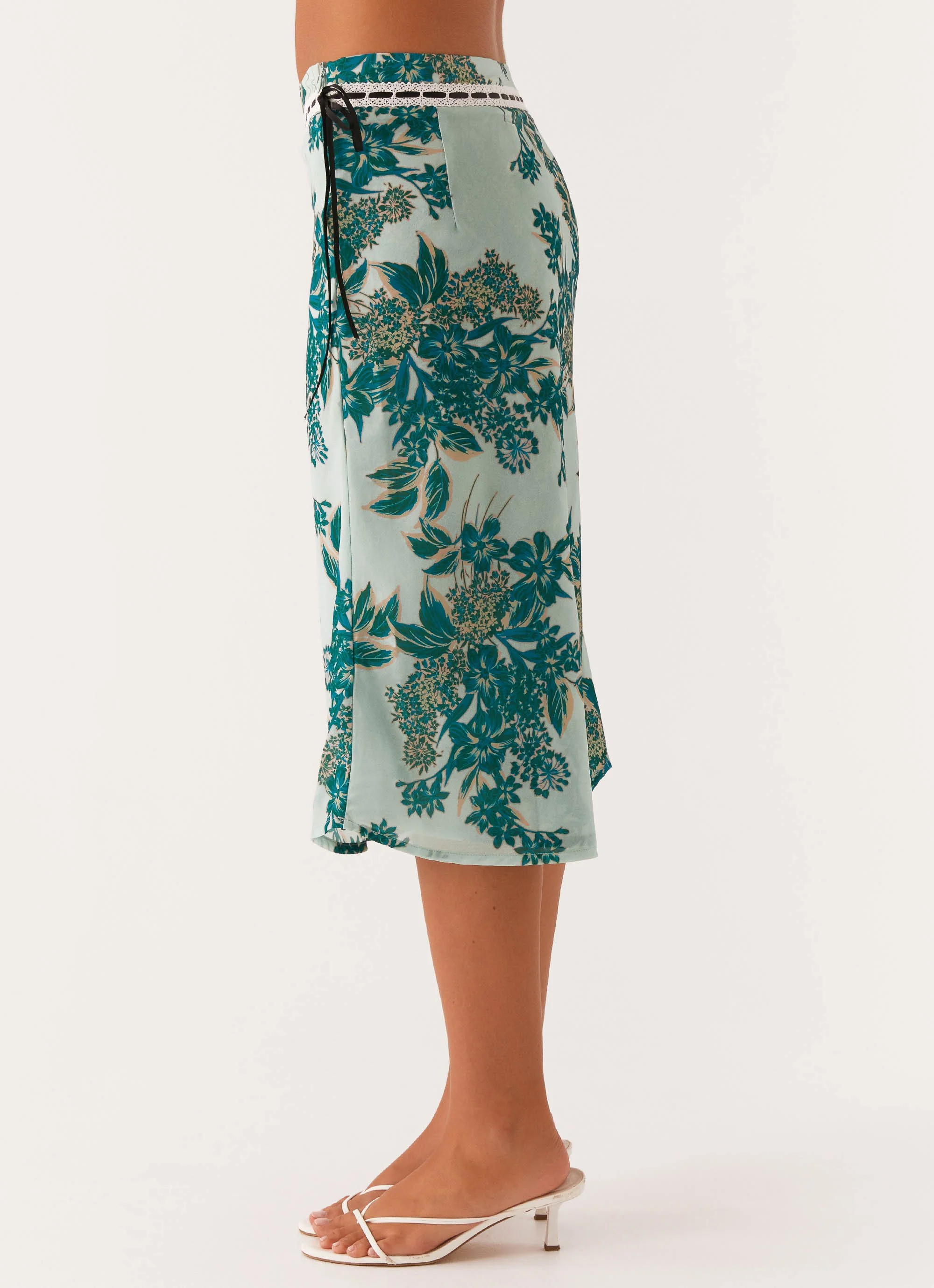 Peony Quartz Midi Skirt - Cloud Nine Floral - Image 3