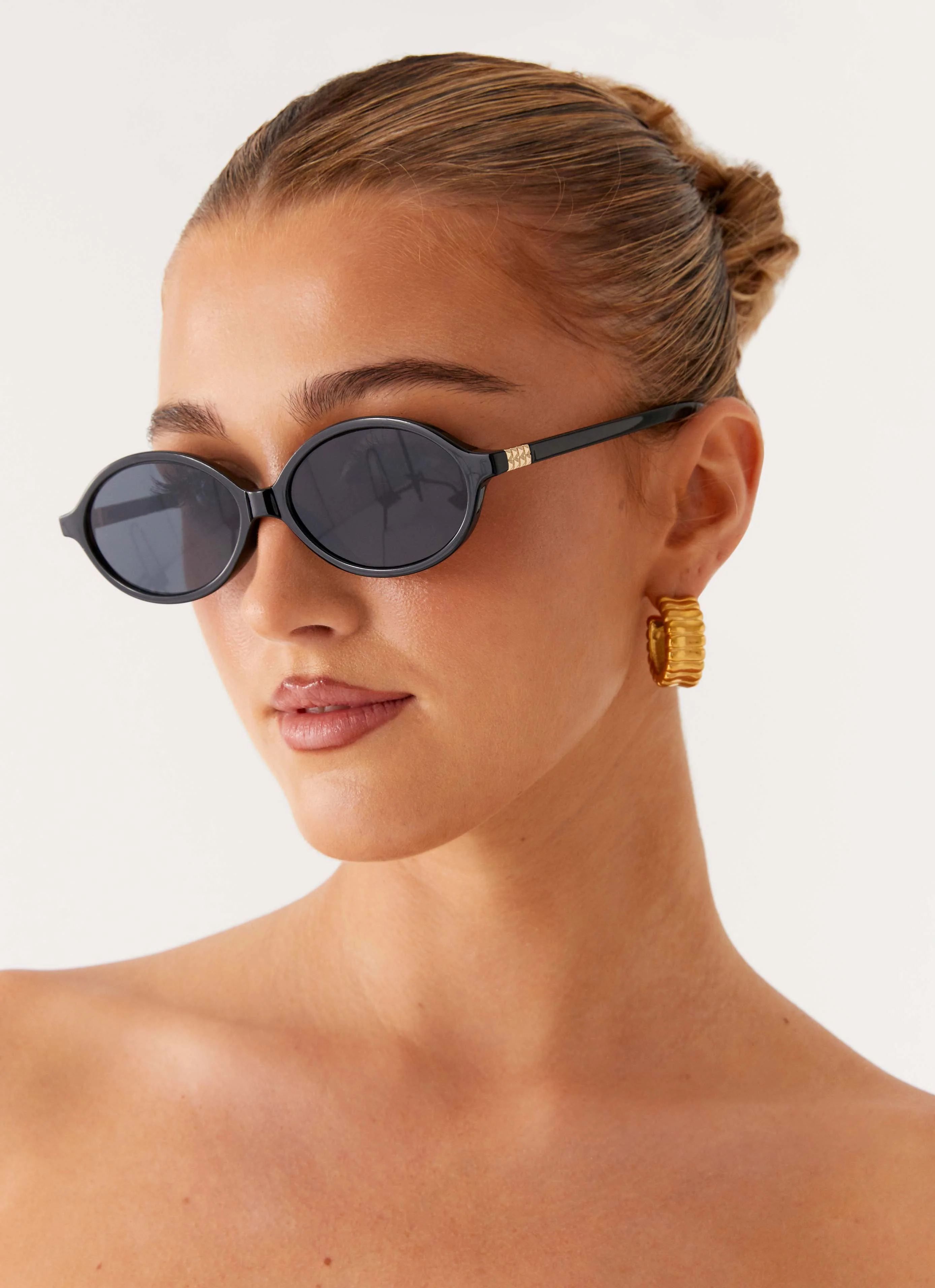 River Sunglasses - Black - Image 2