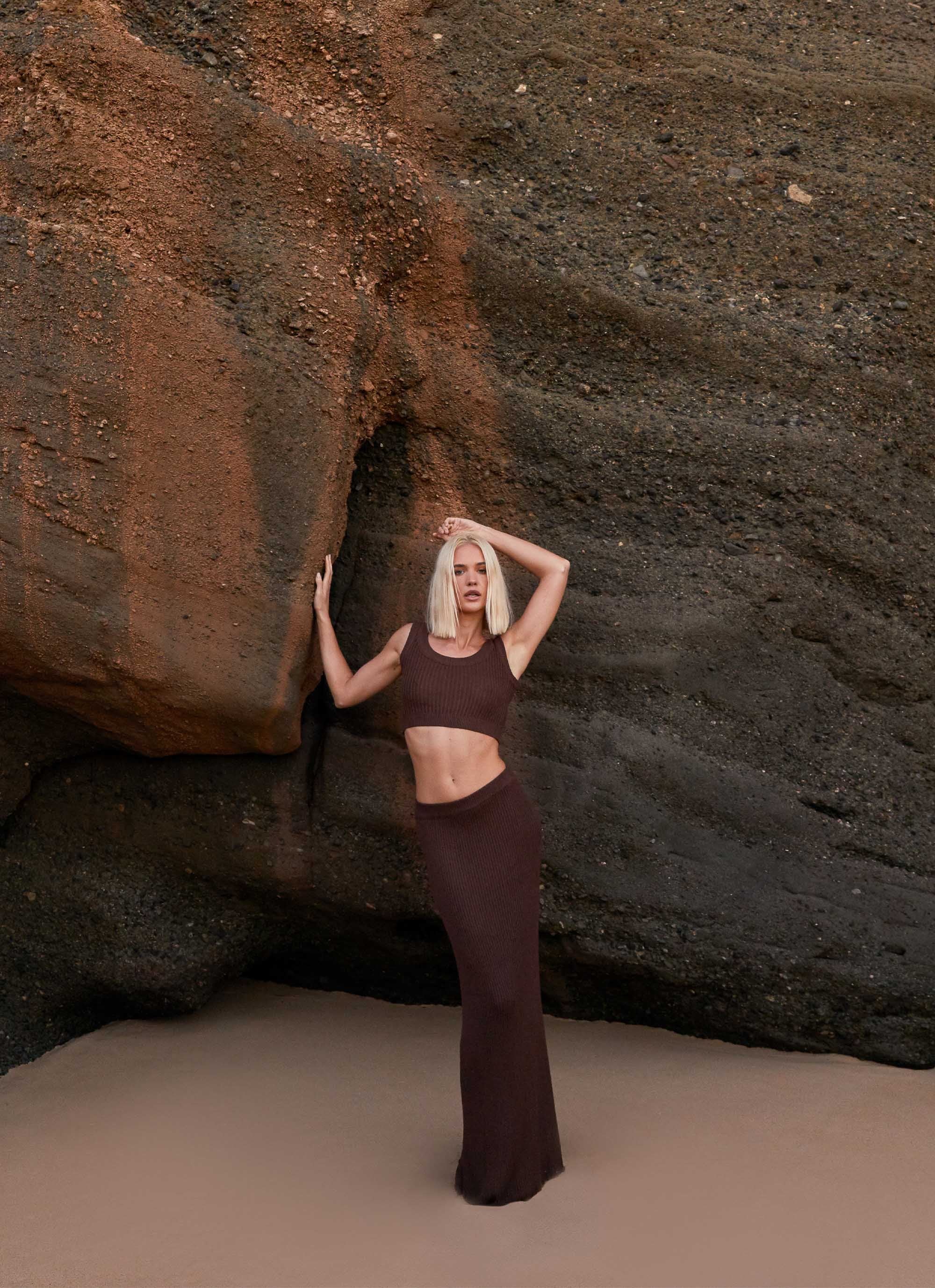 Season Fever Knit Crop Top - Chocolate - Image 3