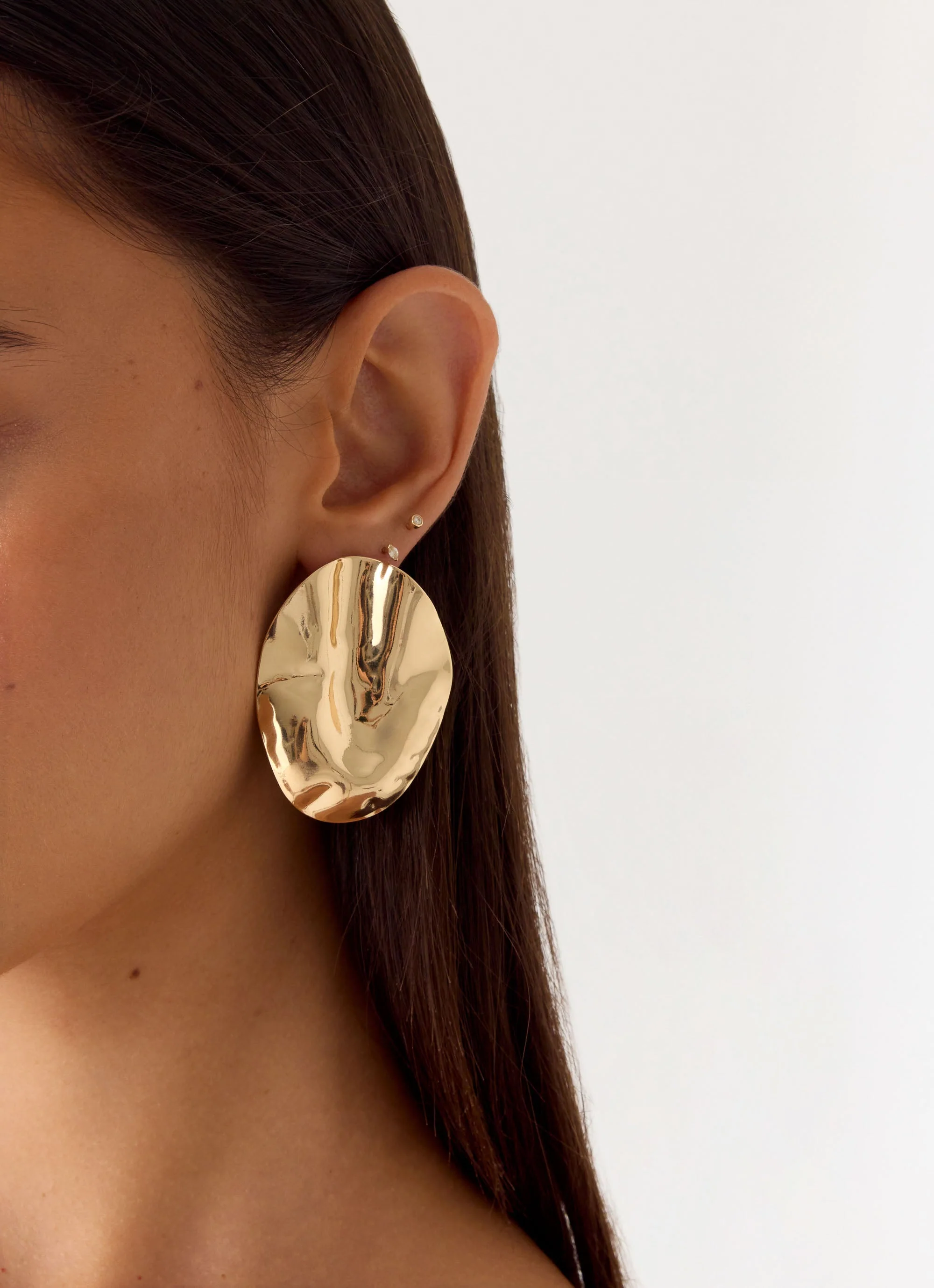 Soft Linger Earings - Gold - Image 2