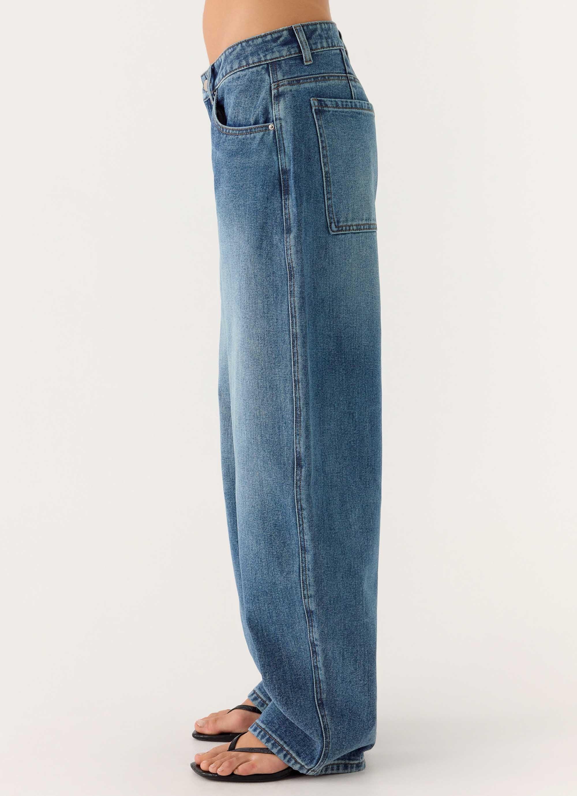 Stevie Low Rise Barrel Leg Denim Jeans - Mid Wash Blue - Image 2