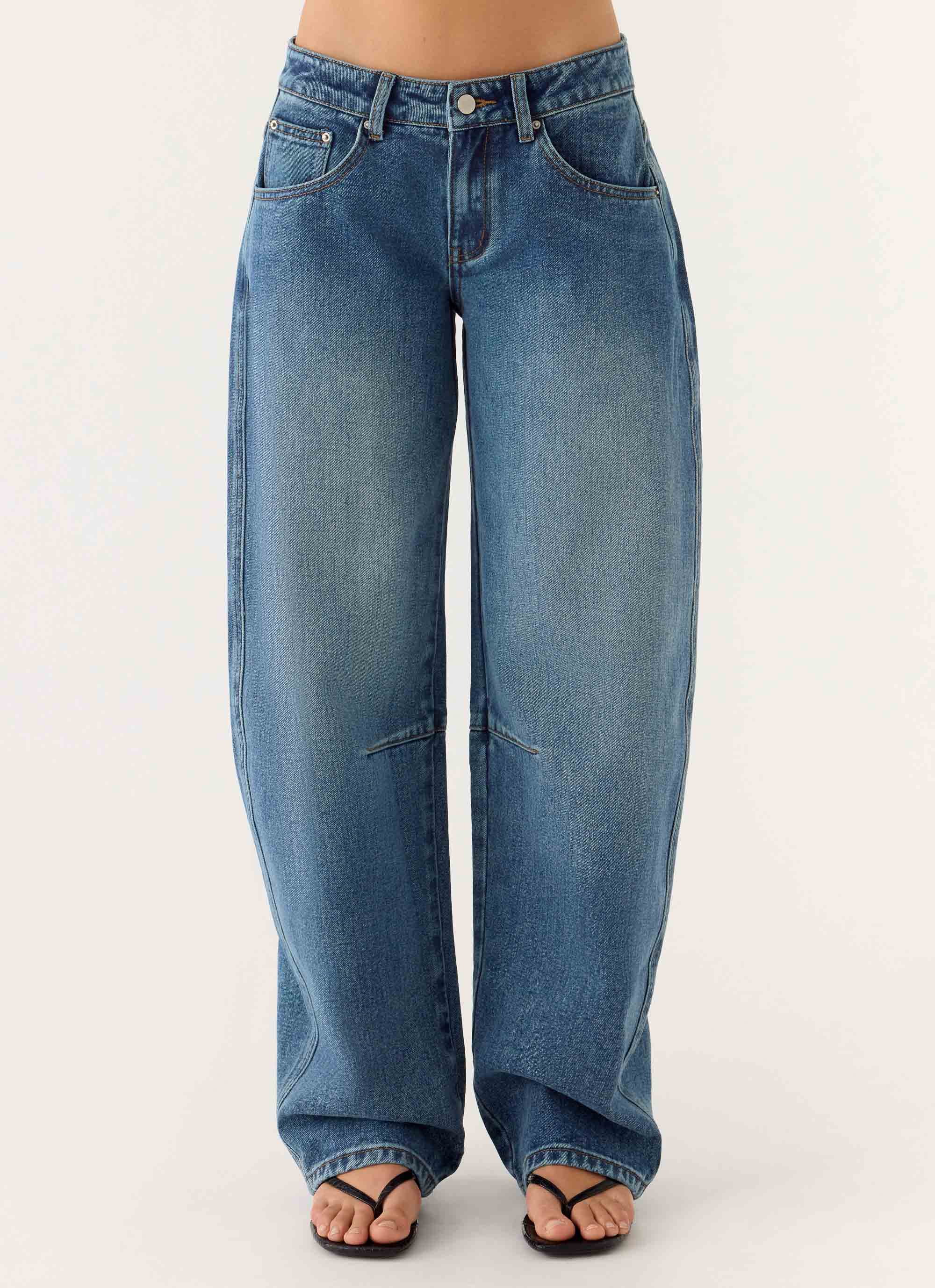 Stevie Low Rise Barrel Leg Denim Jeans - Mid Wash Blue - Image 4