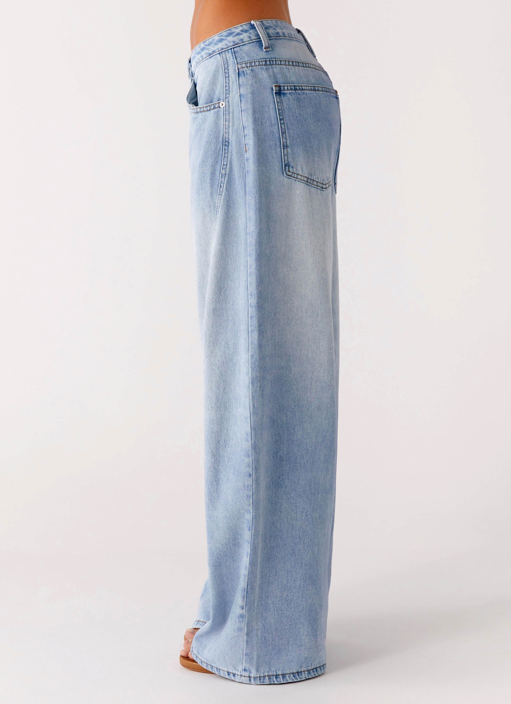 Timeless Wide Leg Jeans - Bleached Blue - Image 5