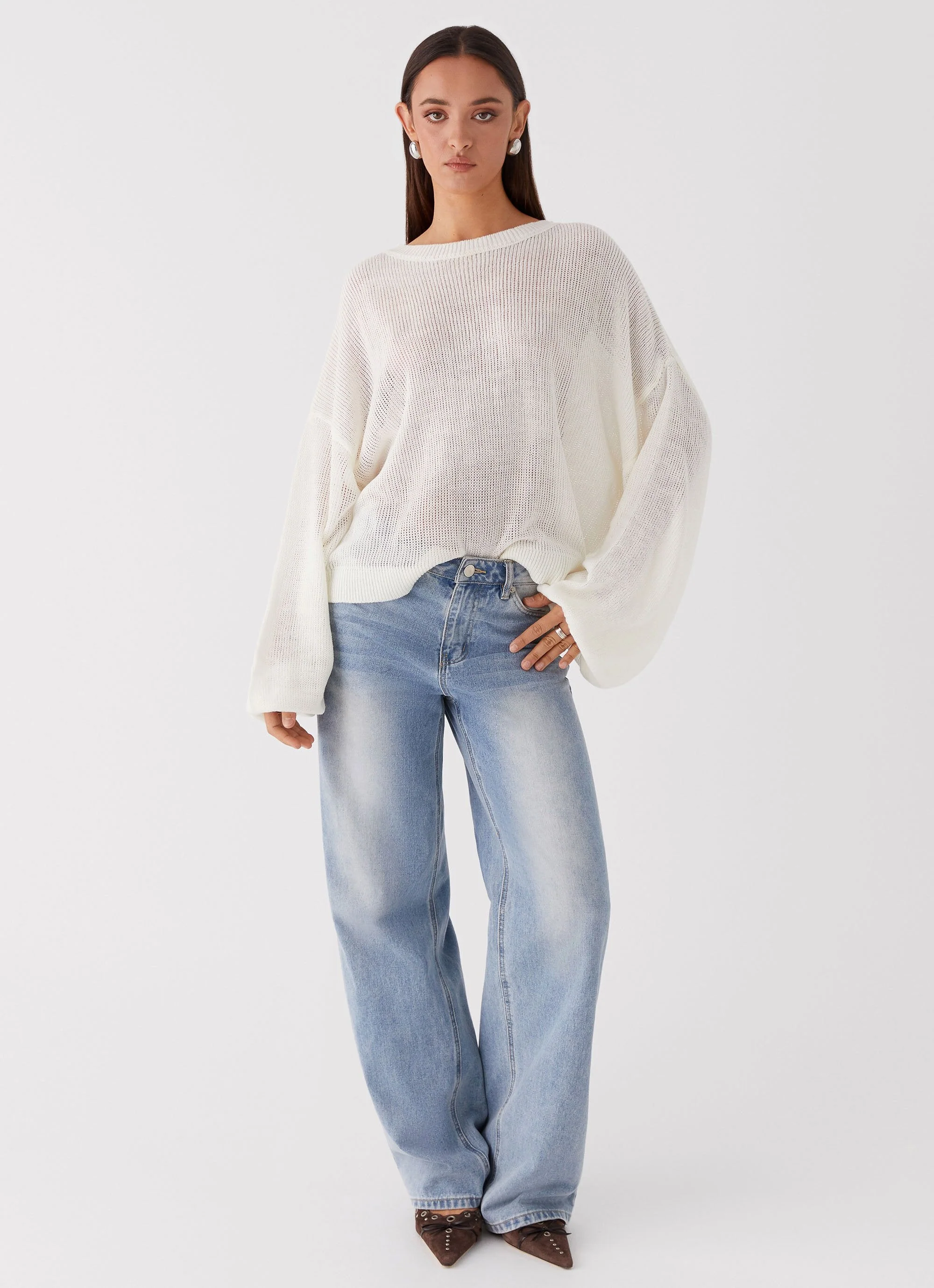 Tyla Oversized Knit Sweater - White - Image 4