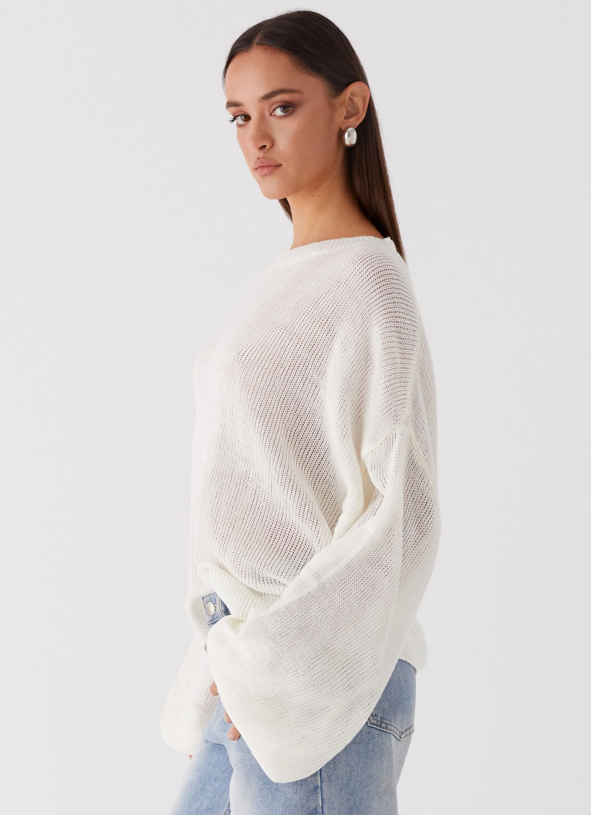 Tyla Oversized Knit Sweater - White - Image 5