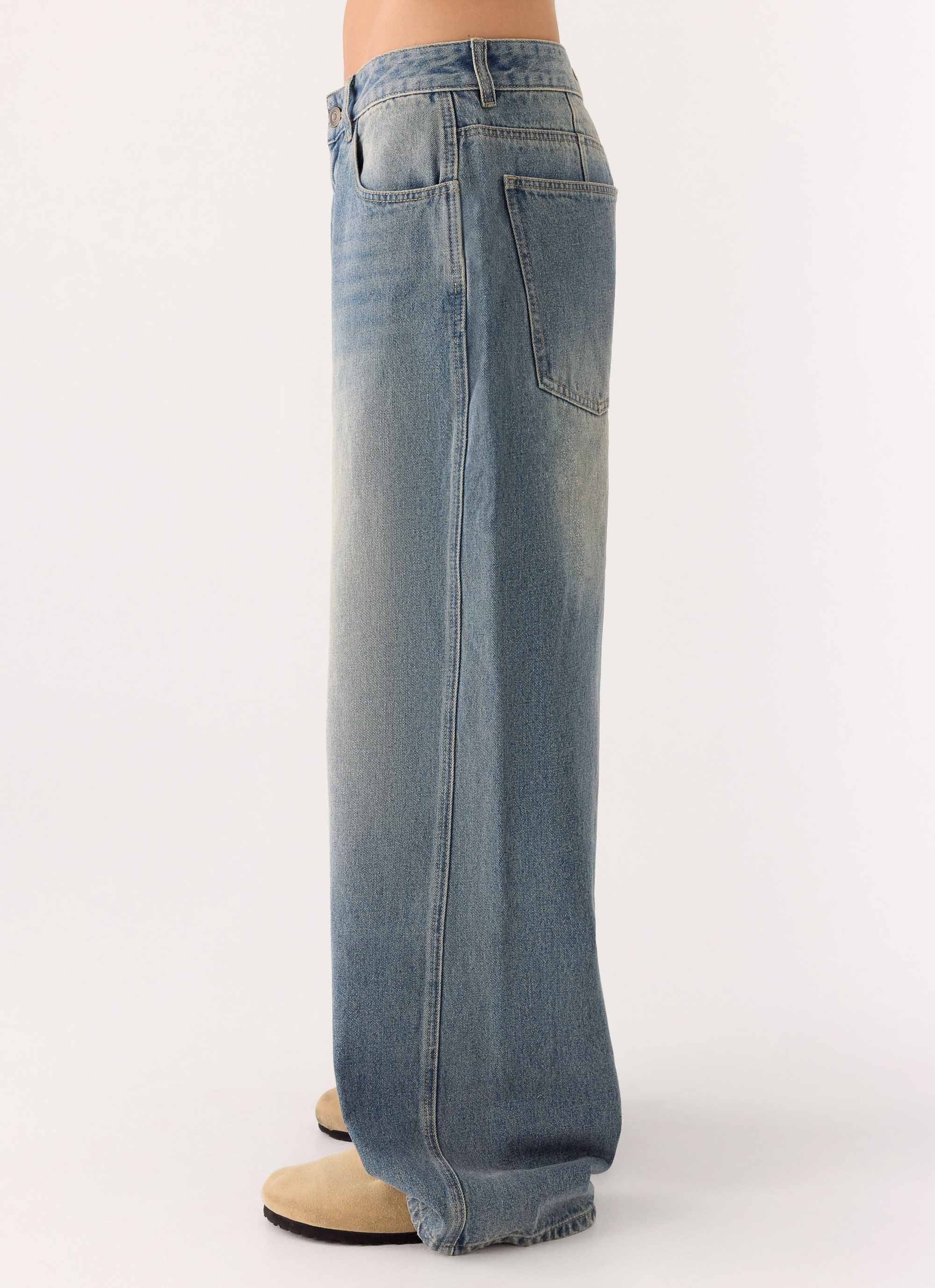 Waylon Low Rise Denim Jeans - Mid Wash Blue - Image 5