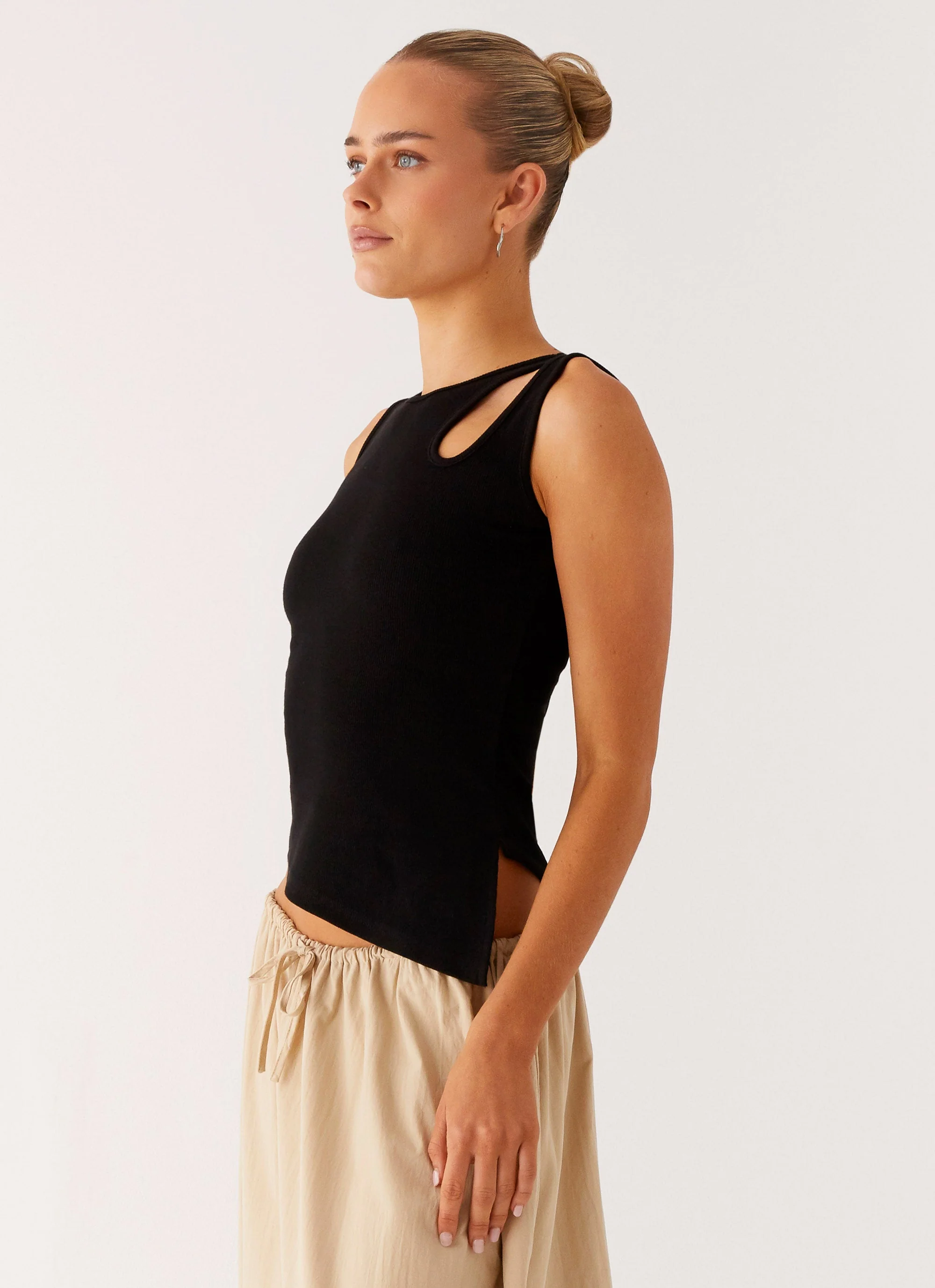 Zayne Tank Top - Black - Image 2