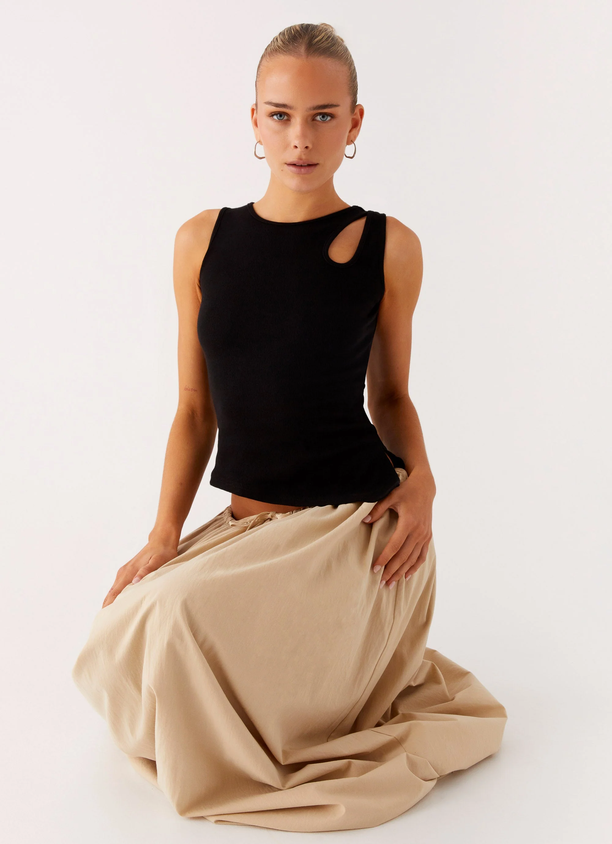 Zayne Tank Top - Black - Image 4