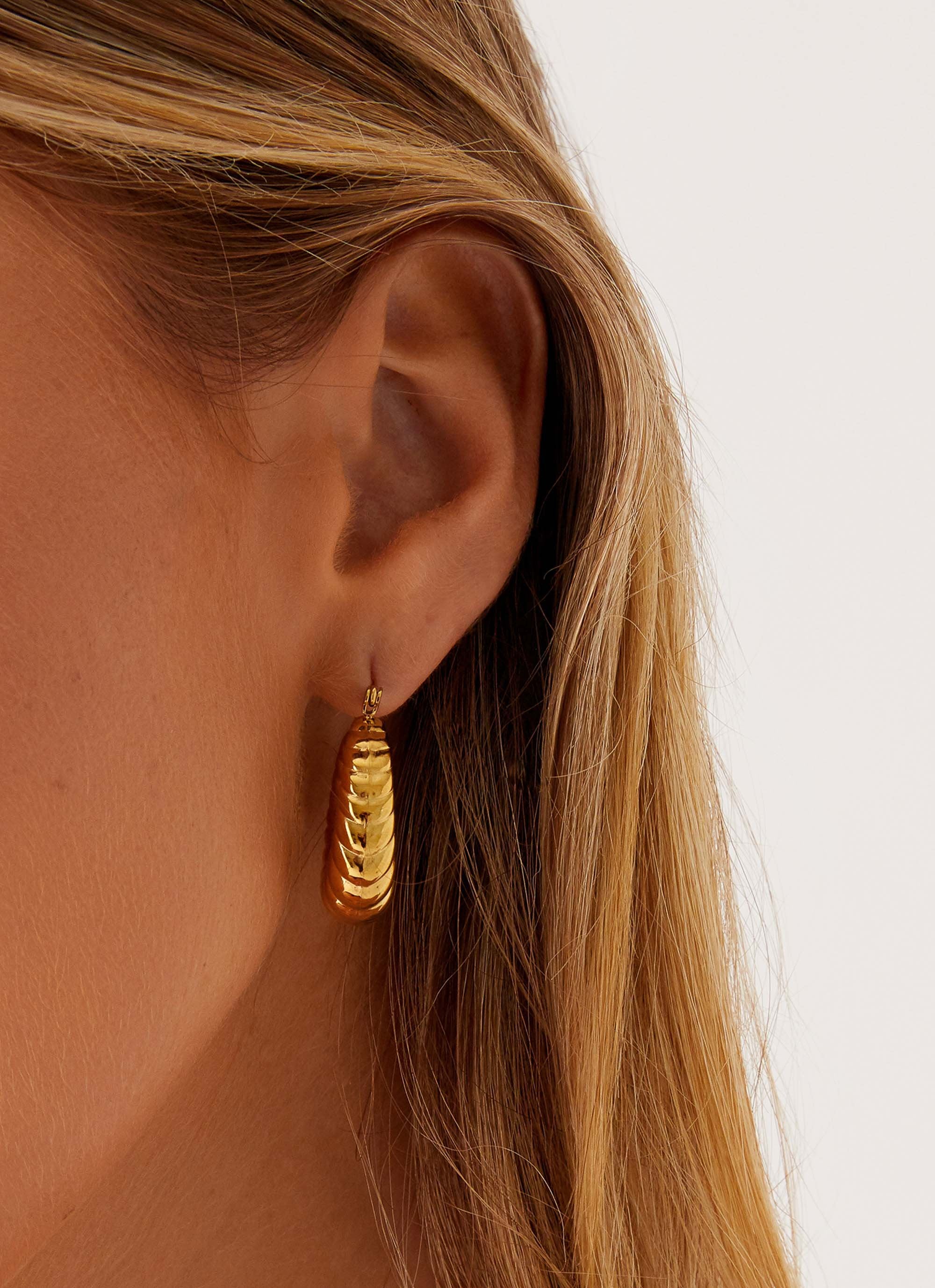 Zuri Hoop Earrings - Gold - Image 2